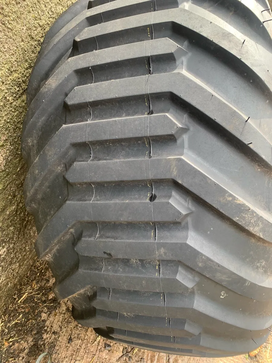 Pair of wheels for round baler - Image 4