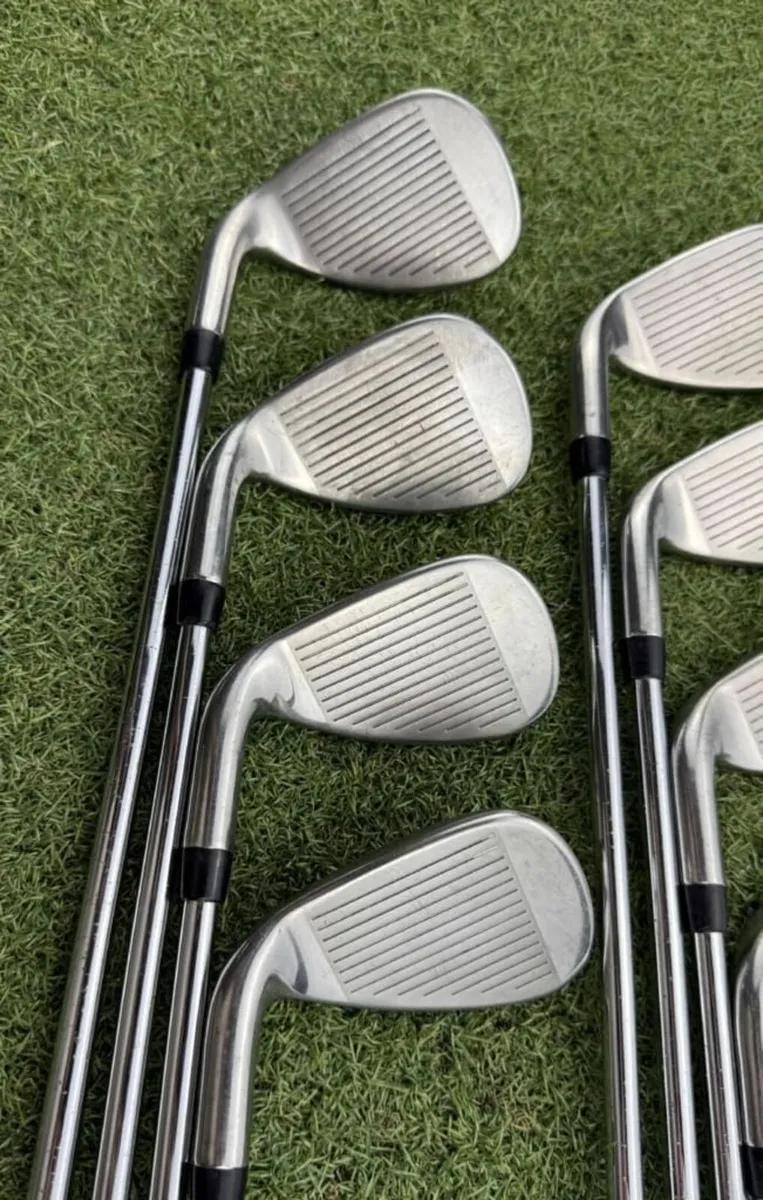 CALLAWAY ROGUE IRONS / 5-PW-AW-SW / STIFF - Image 4