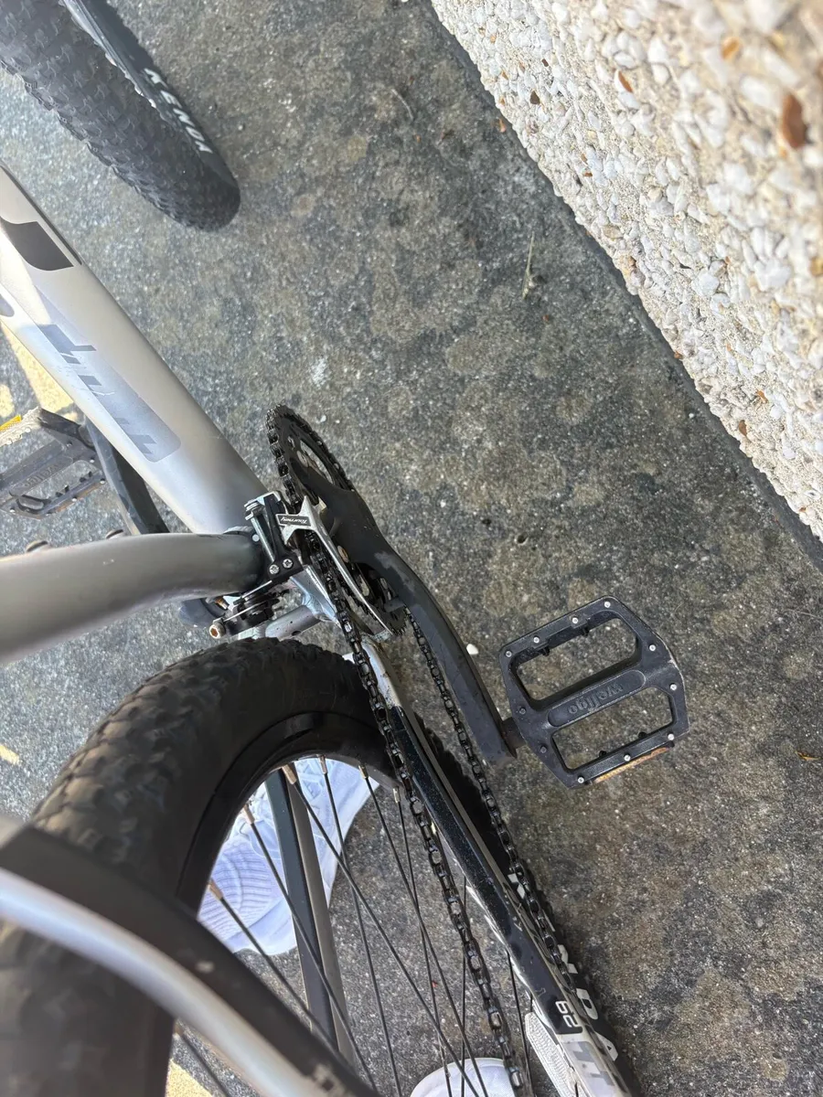 Carrera bike - Image 3