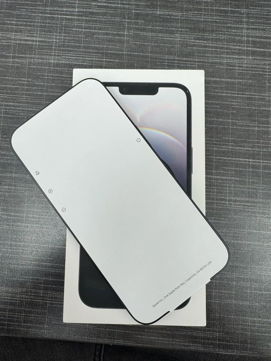 Iphone 16 E brand new. 128gb. - Image 3