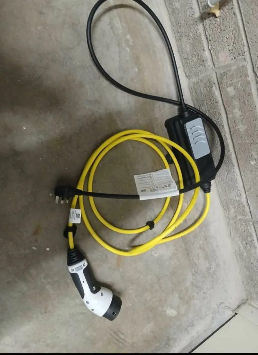 car charger - Image 2