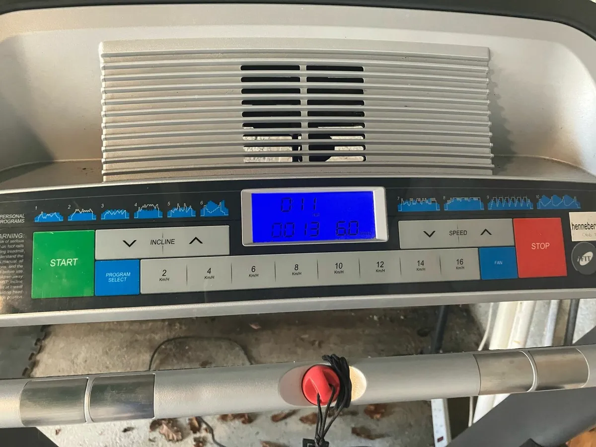 Treadmill - free to take away - Image 4