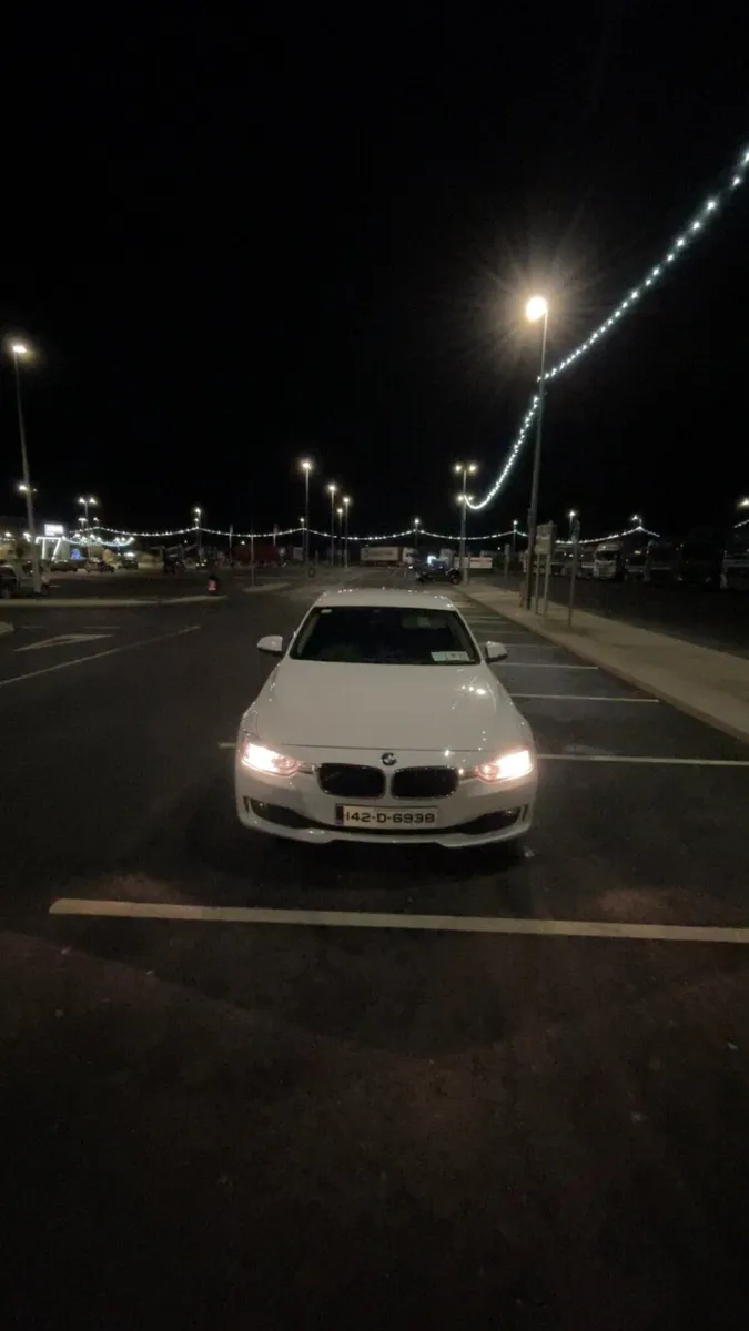 BMW 3-Series 2014 - Image 2