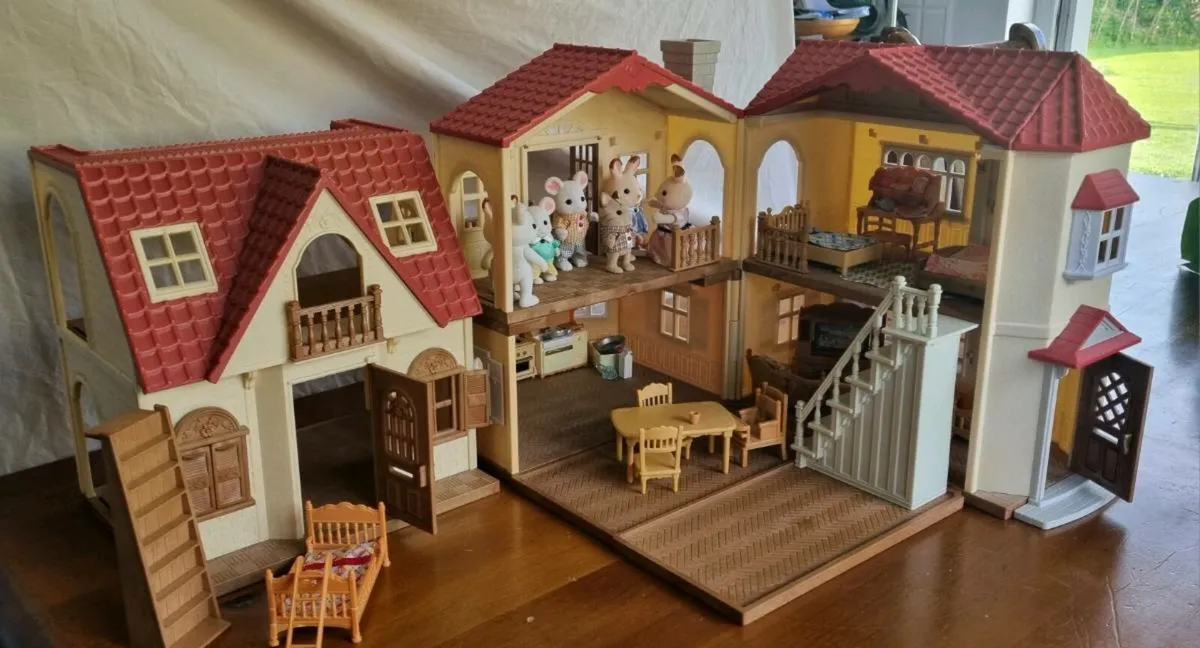 Sylvanian Families Playset - Image 2