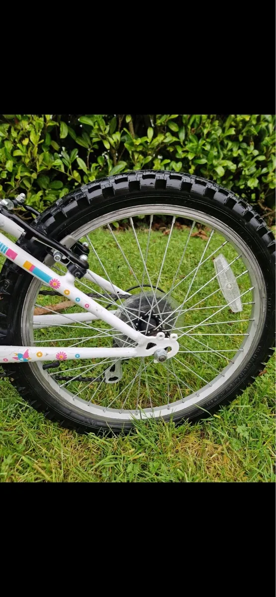Girls Mountain Bike 20” - Image 3