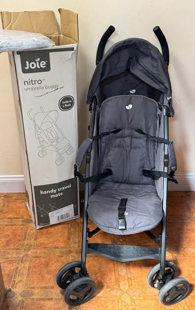 Joie Nitro Stroller  with footmuff - Image 1