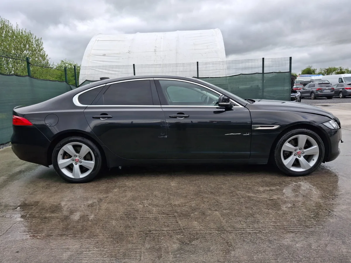 2017 Jaguar XF  Portfolio  121km 2.0 Diesel - Image 3