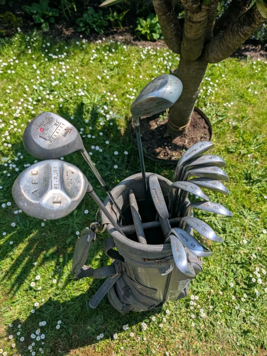 Shed clear out cheap adult Golf clubs - Image 2