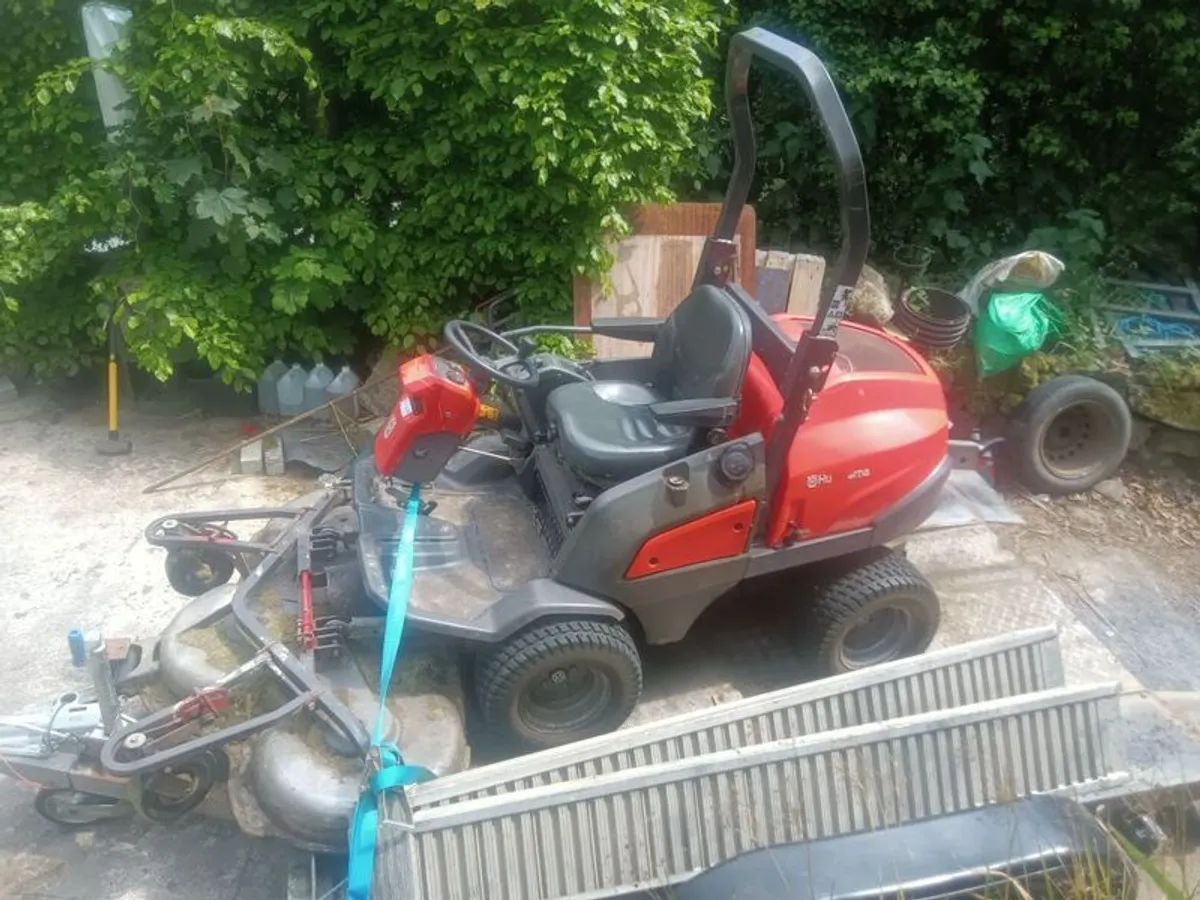 lawn mower - Image 1