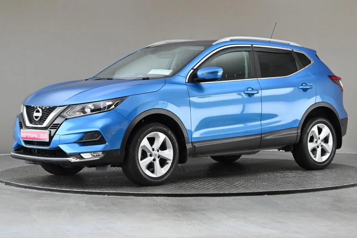 Nissan QASHQAI 1.3 PET SE 6spd  pan Roof reverse - Image 4