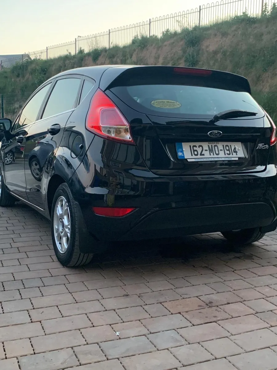 Car - Image 3