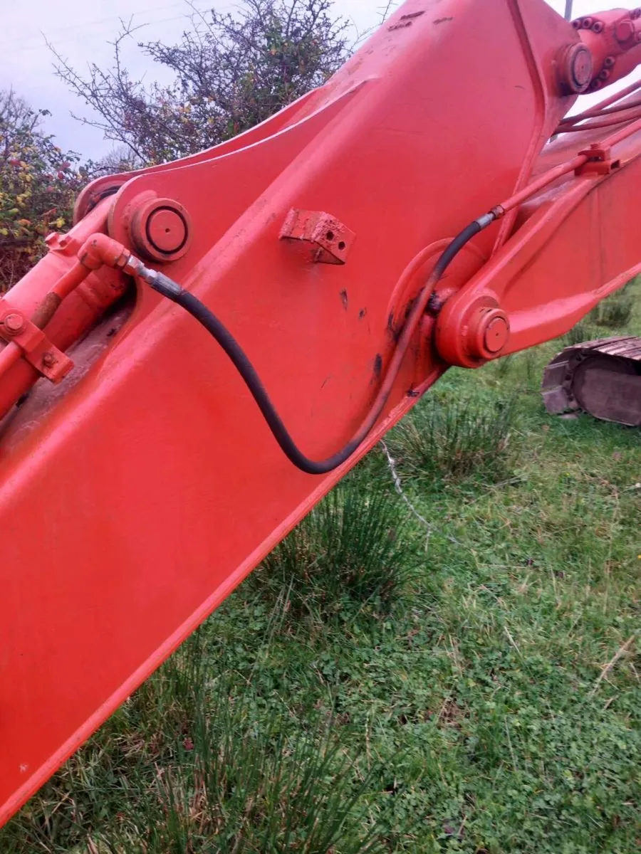 Hitachi digger 120 - Image 2