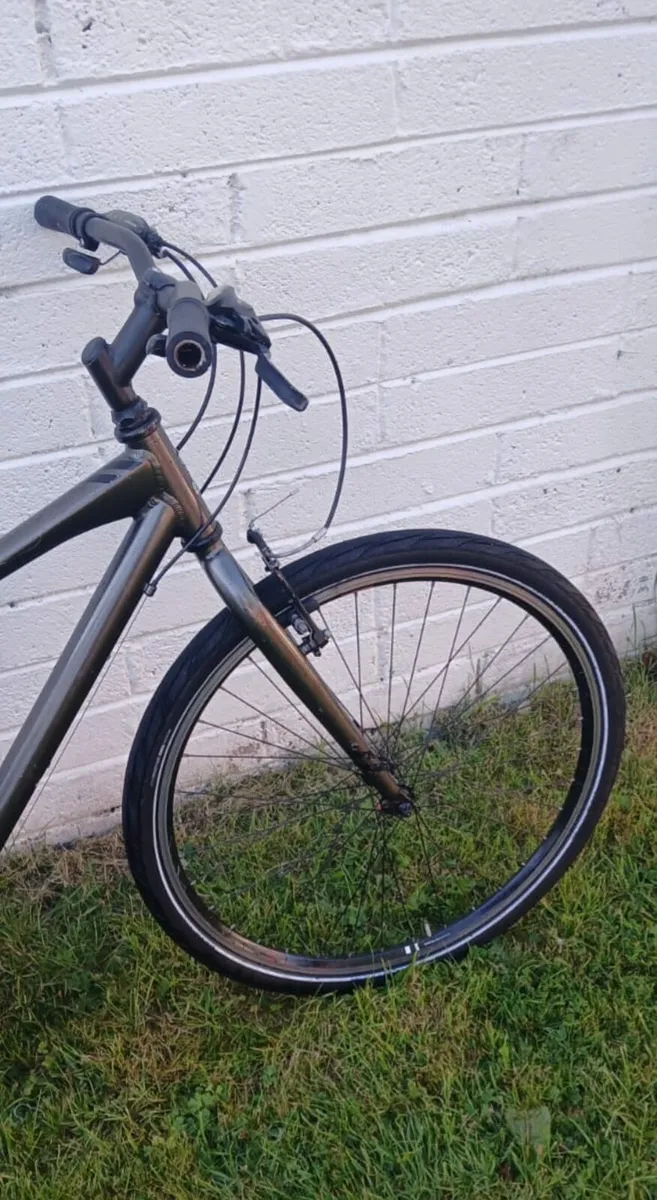 Raleigh 26-inch road bike - Image 4