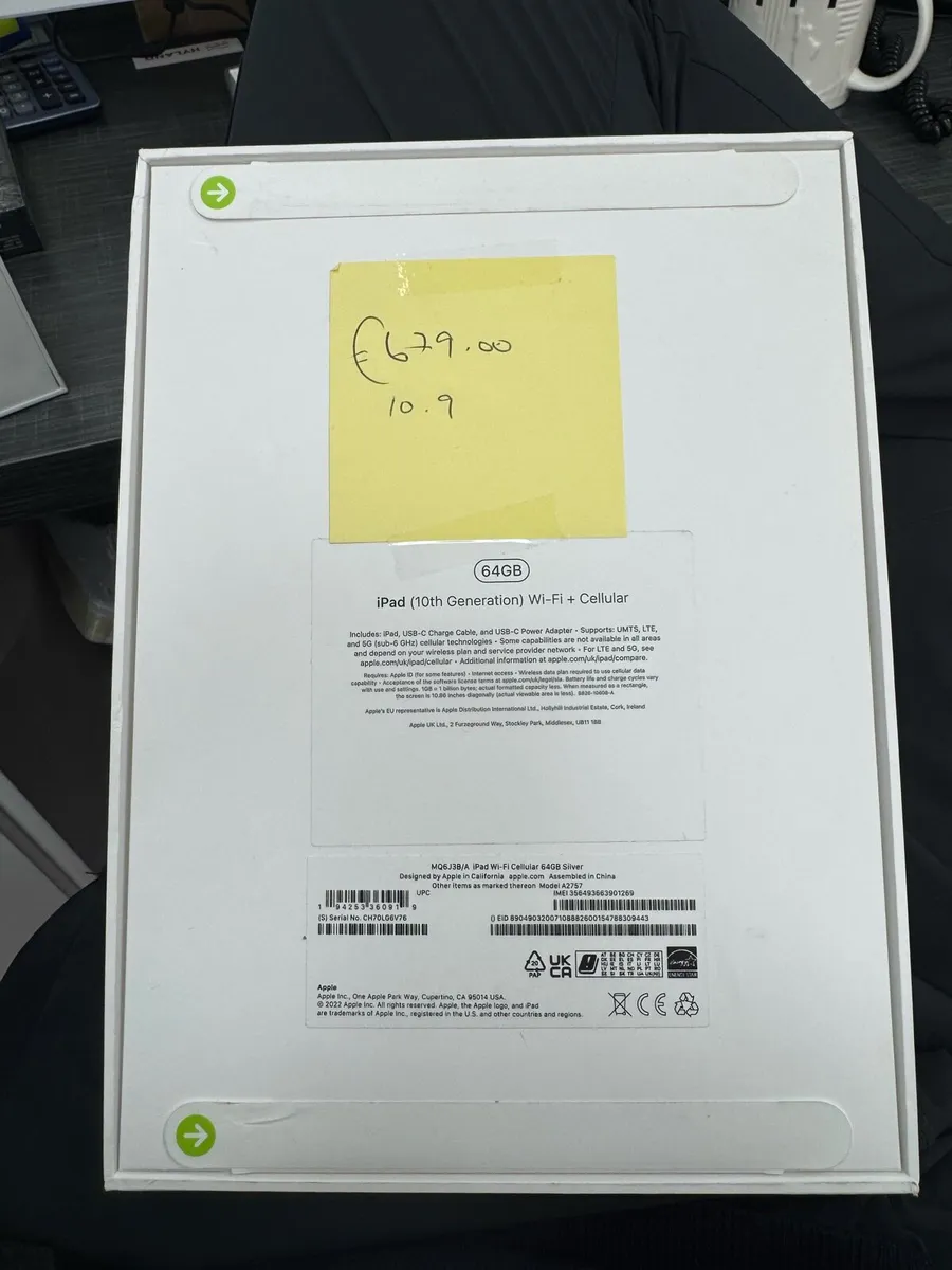 iPad 10th generation 10.9 inch 64GB - Image 2