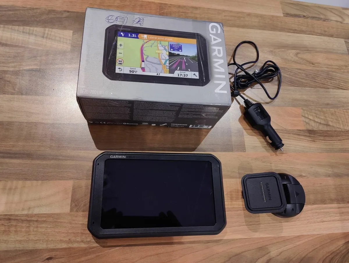 Garmin dezl 780 HGV sat nav - Eircodes - Europe - Image 1
