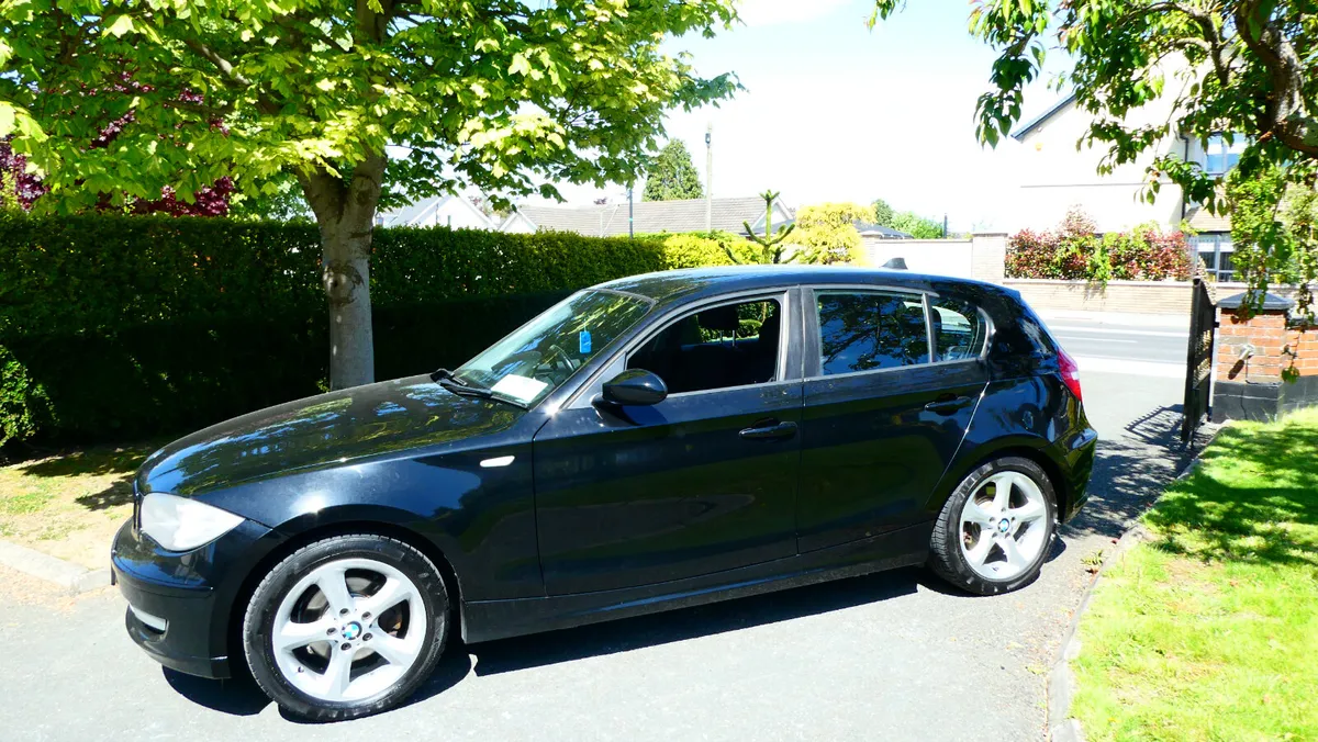 BMW 1-Series 2009 - Image 1
