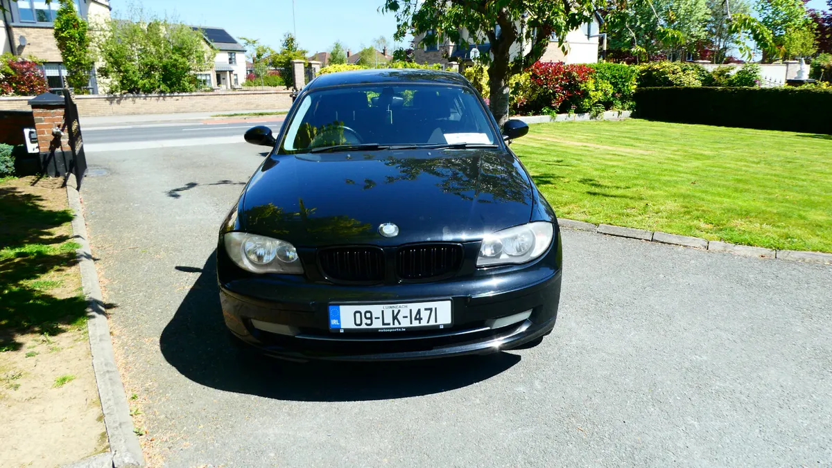 BMW 1-Series 2009 - Image 2
