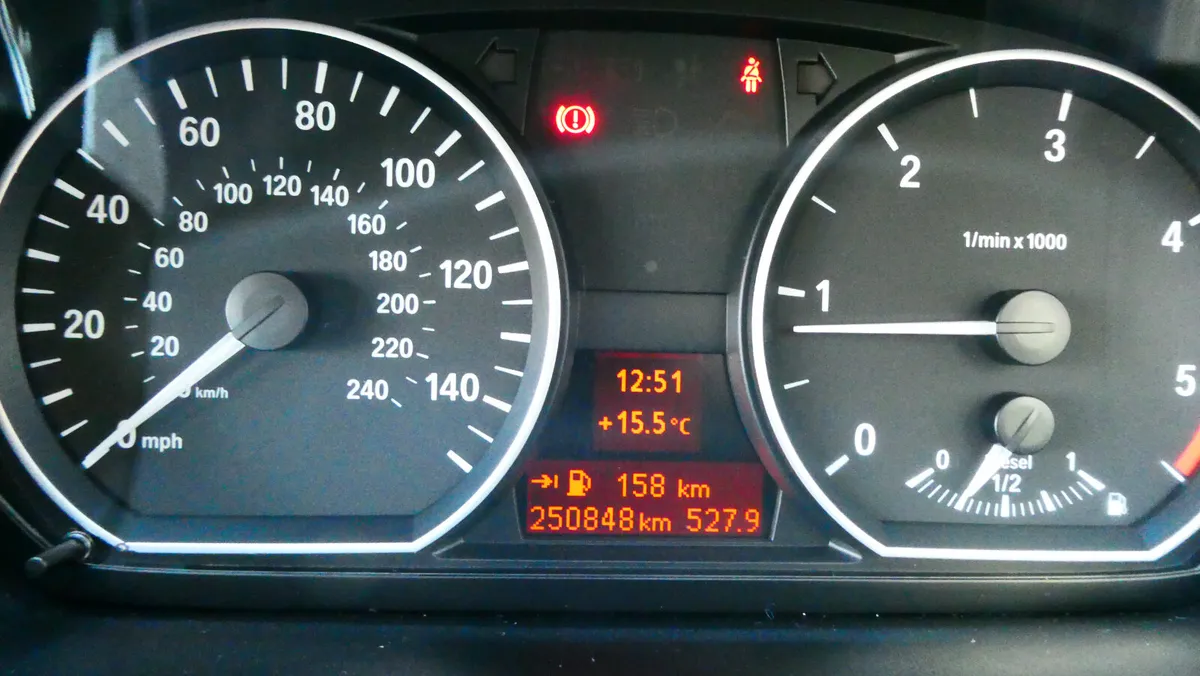 BMW 1-Series 2009 - Image 4