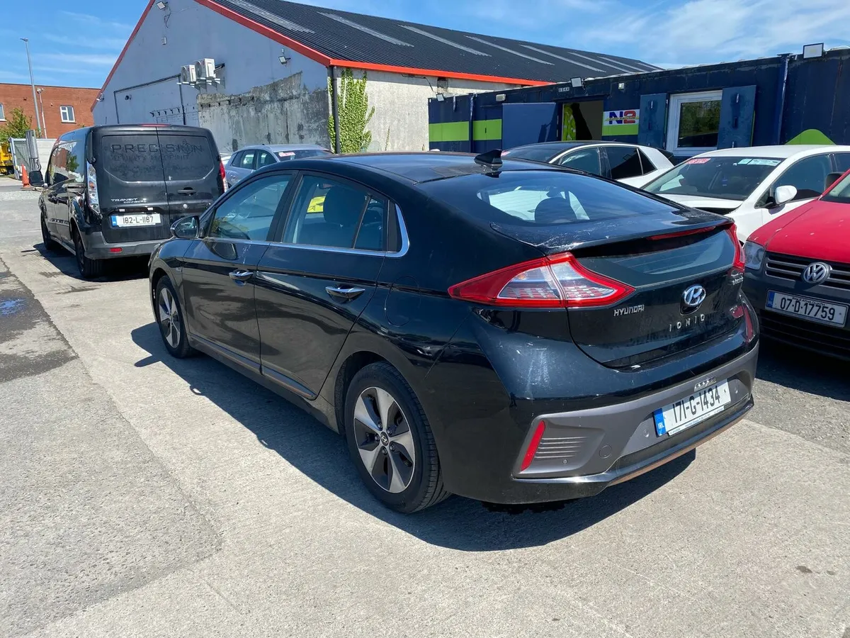 Hyundai ioniq 2017 storm damage €7250 - Image 2