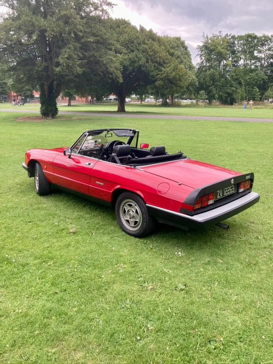 Alfa Romeo Spider 1989 - Image 3