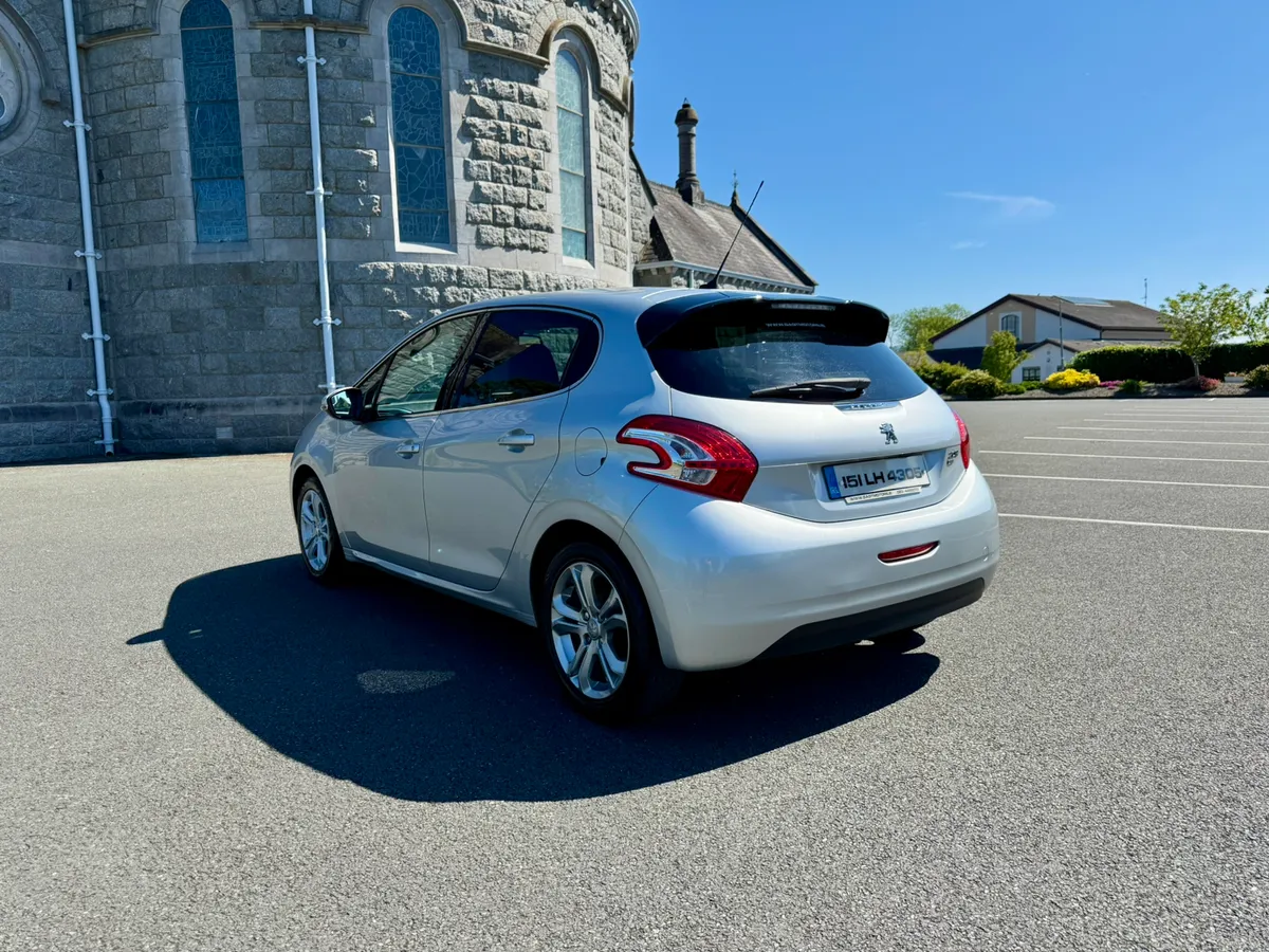2015 PEUGEOT 208 1.2 PETROL AUTOMATIC - Image 4