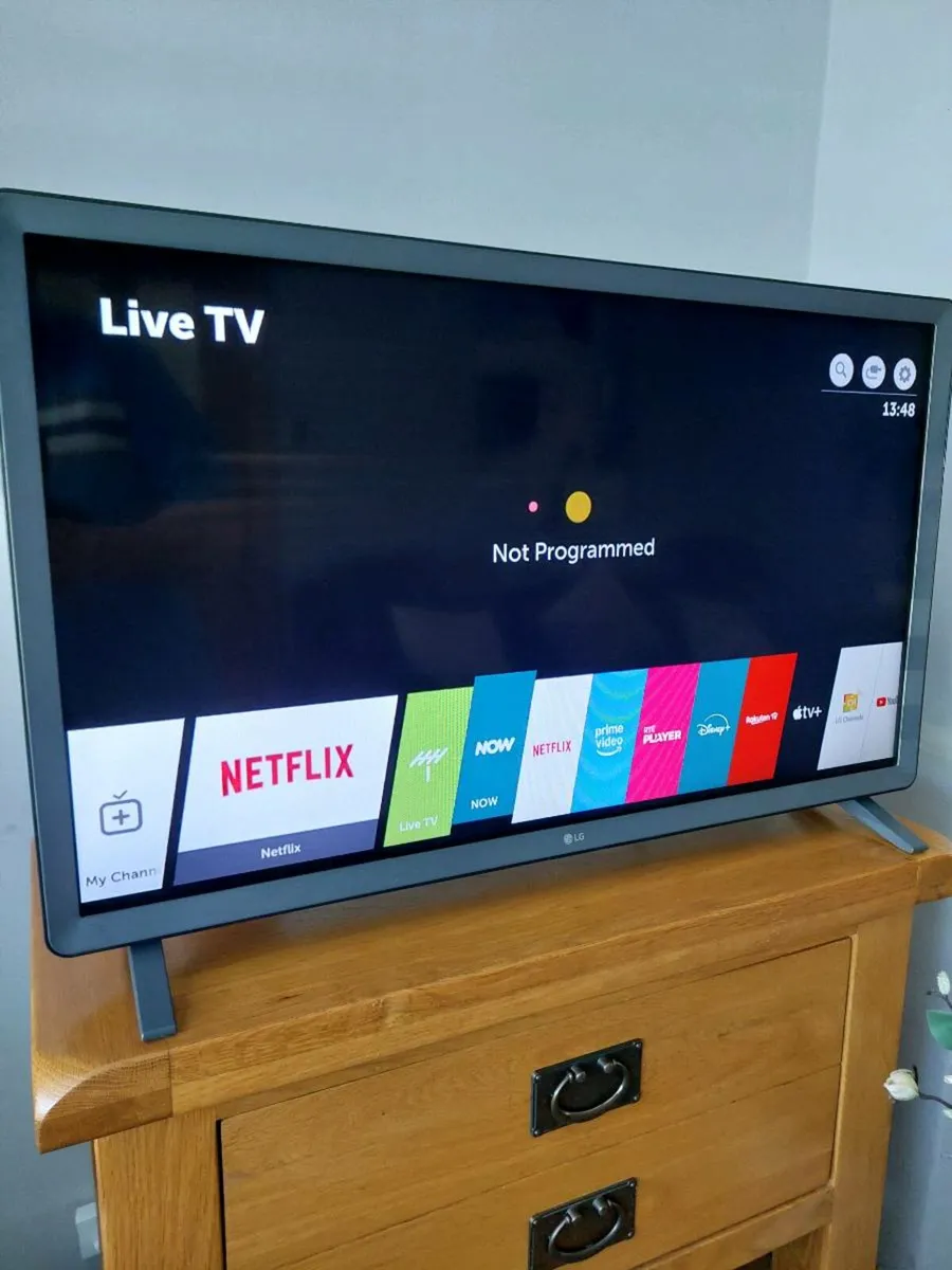 LG Smart  HDR Tv - Image 1