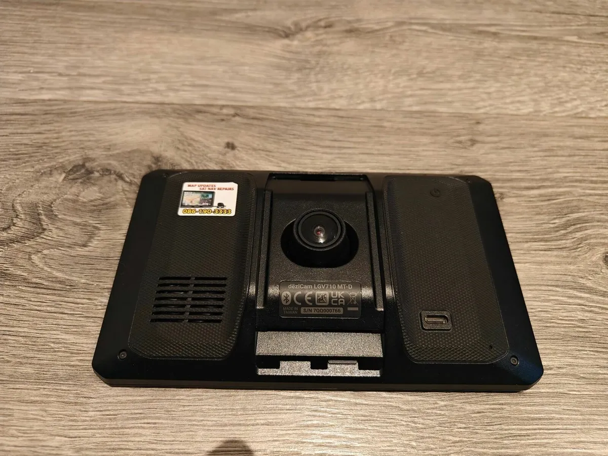 Garmin Dezlcam LGV710 HGV sat nav - Dashcam - Image 2