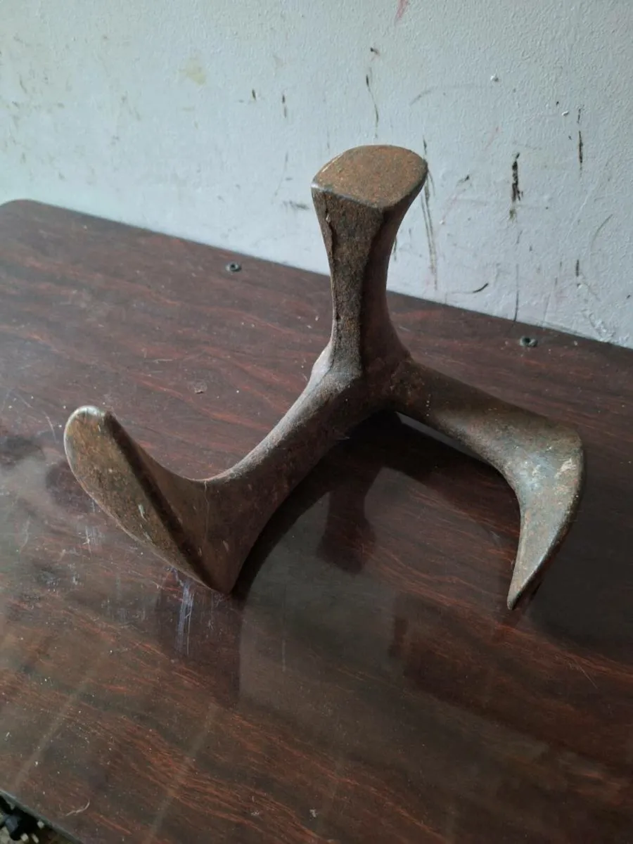 Antique cobblers cast iron shoe last - Image 2