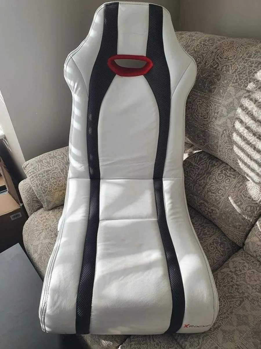 Gm Chair,2 hoverboard + cart, Junior clubs and bag - Image 4