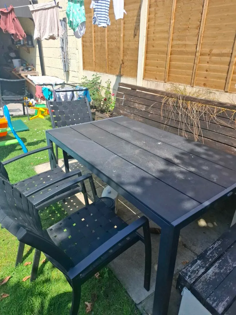 Garden furniture - Image 1