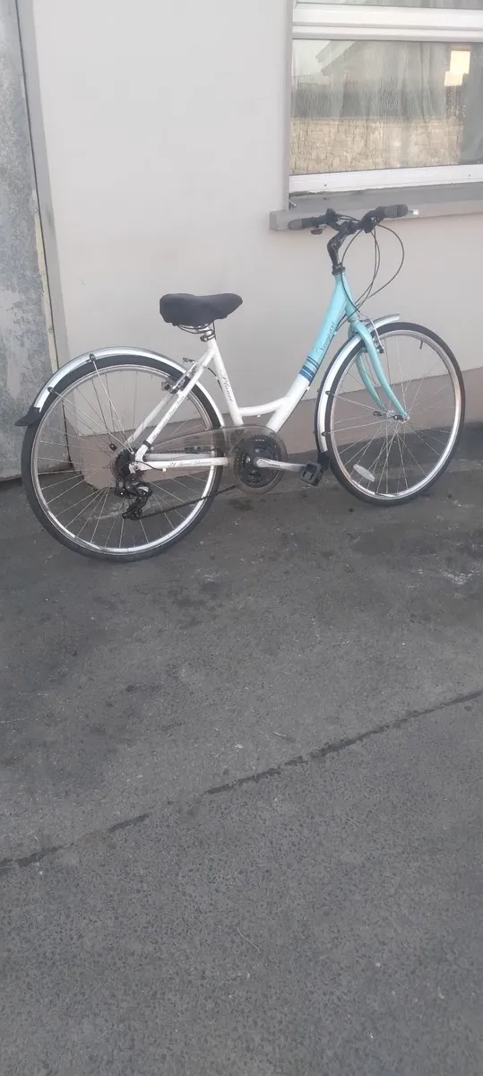 Lovely ladies bike 28inch - Image 3