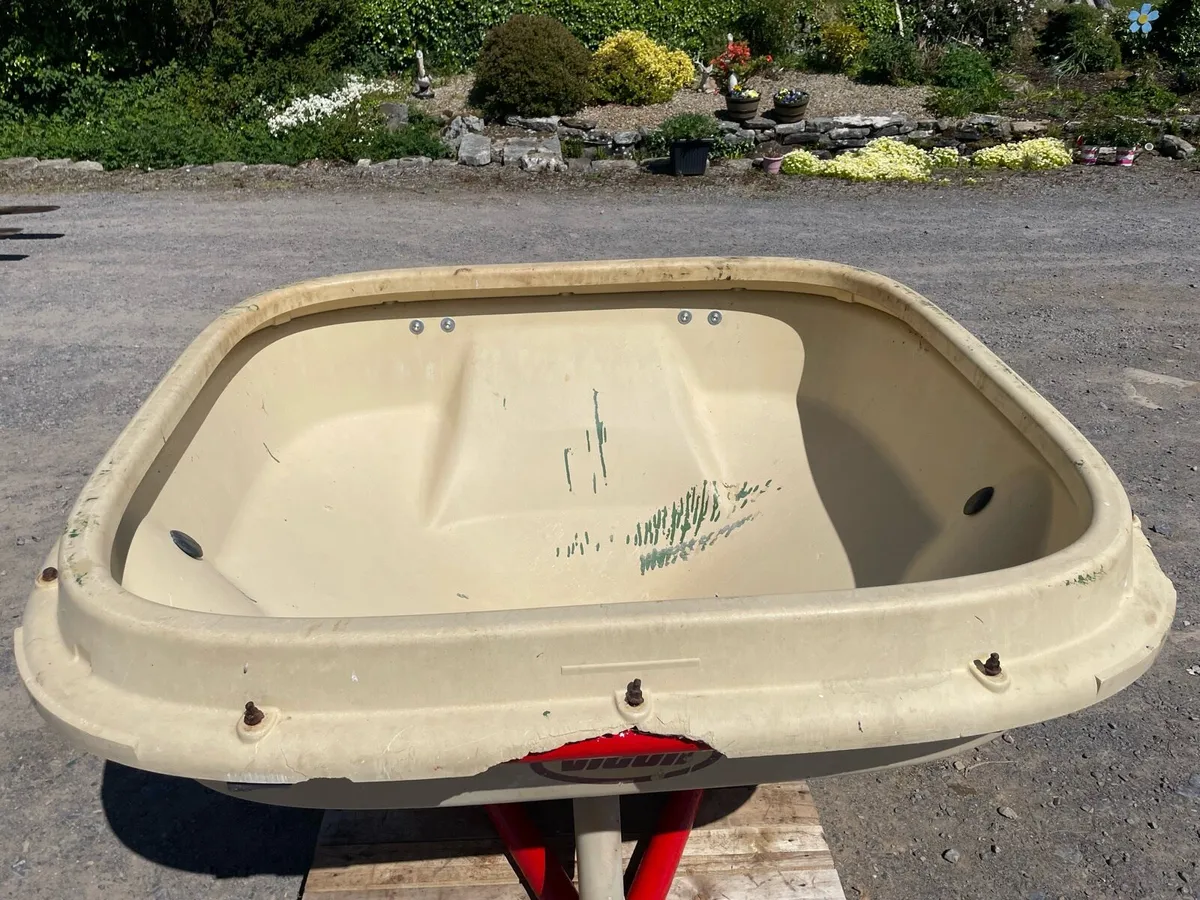 Vicon fertiliser spreader - Image 4