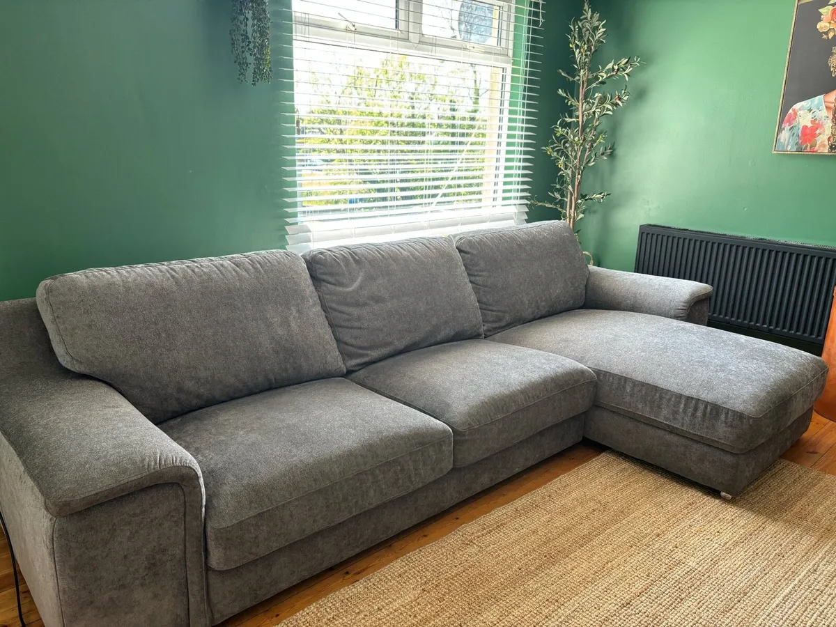 L shape sofa - Image 1
