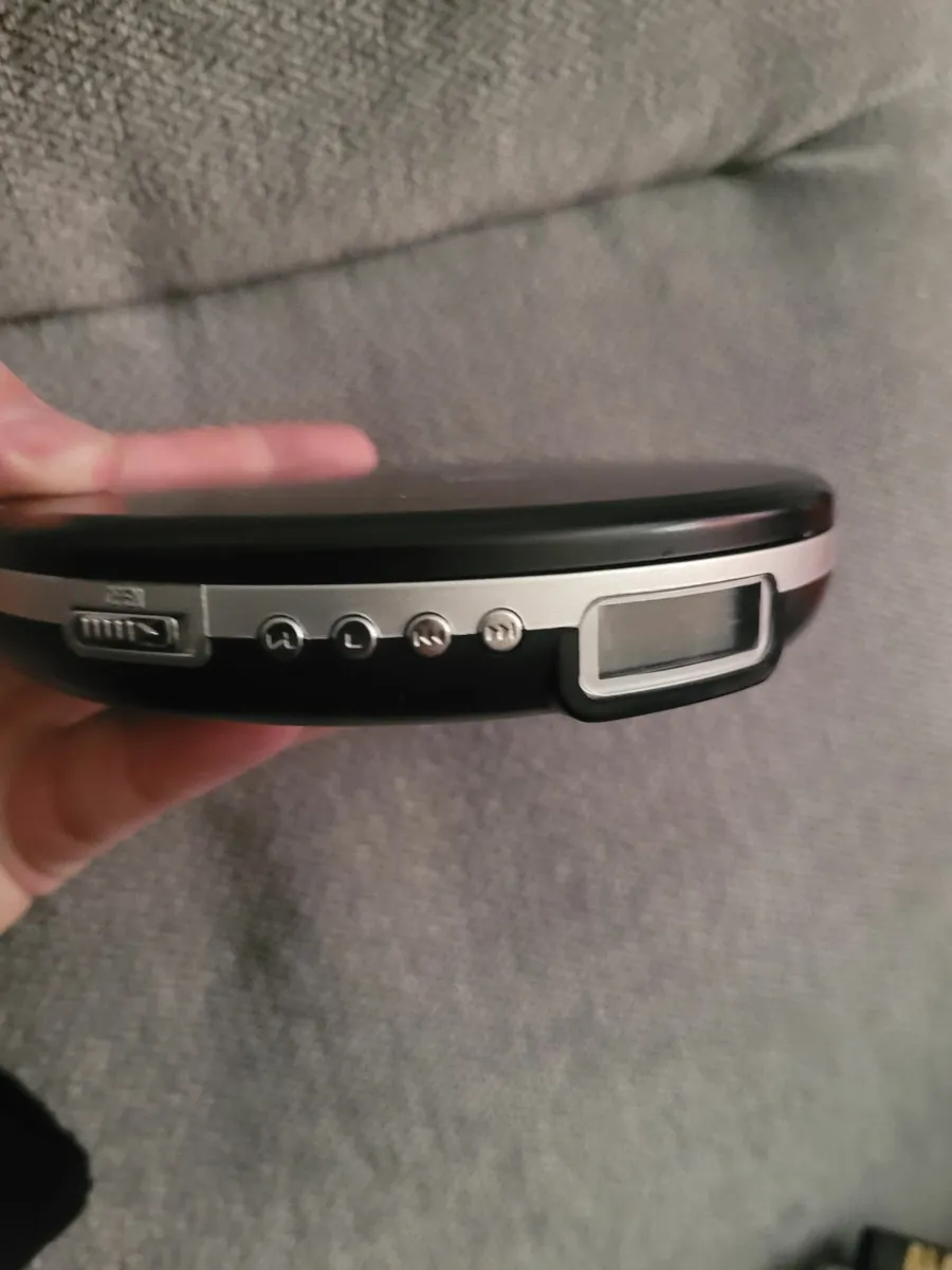 Bush cd player - Image 1