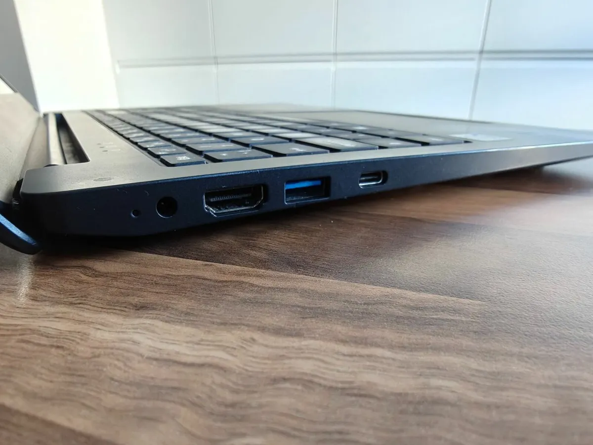 Toshiba Dynabook Satellite Pro C50 | i5 (10th gen) - Image 3