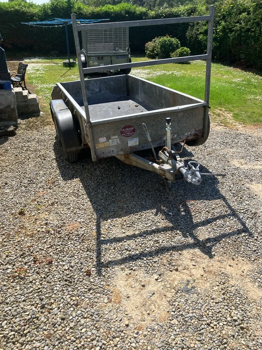 Trailers - Image 1