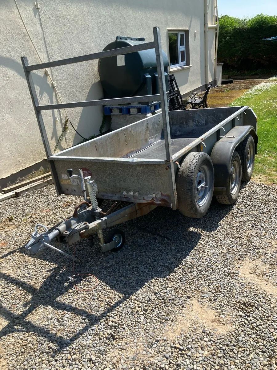 Trailers - Image 3