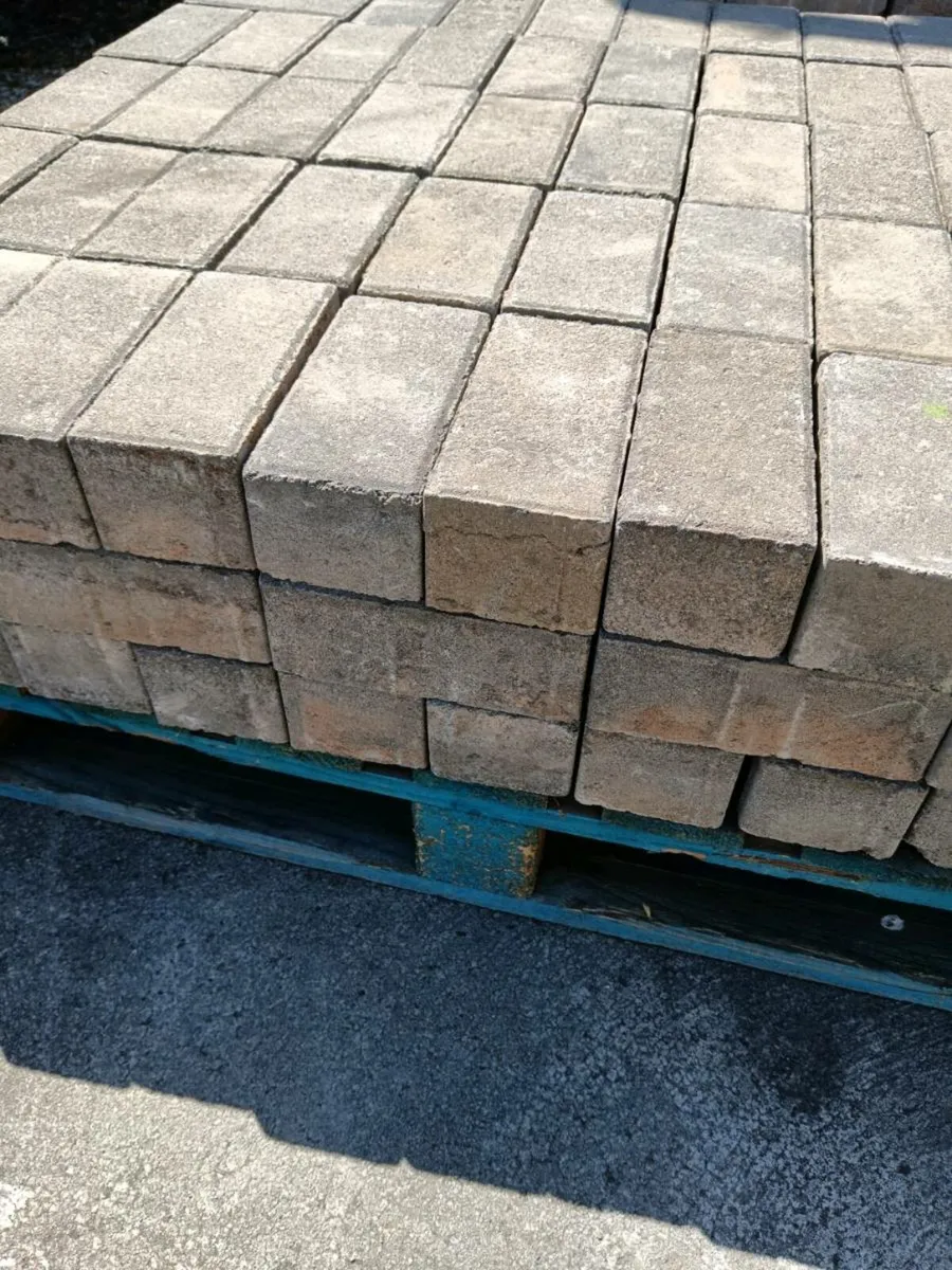Cobble block paving - Image 2