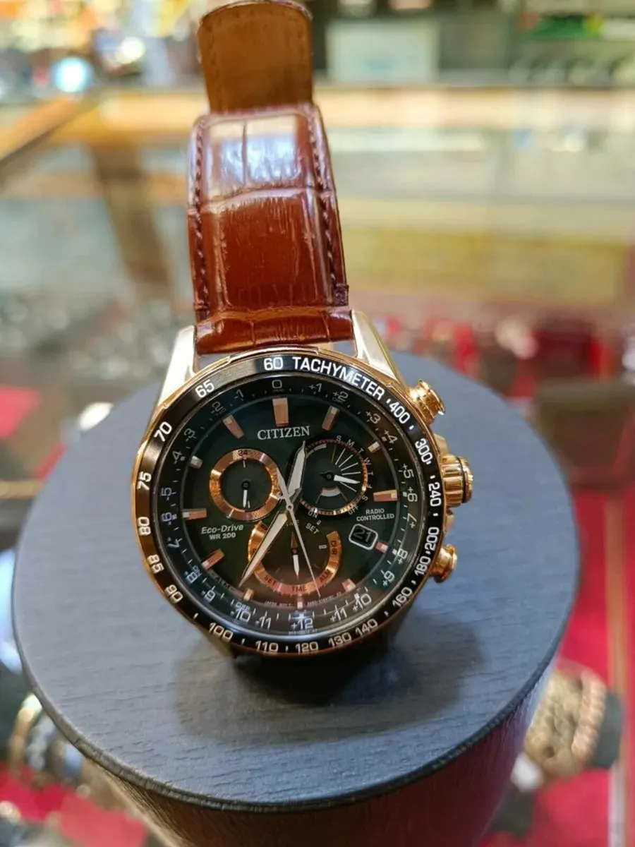 Citizen Eco-Drive WR 200 Watch, Leather Starp - Image 2