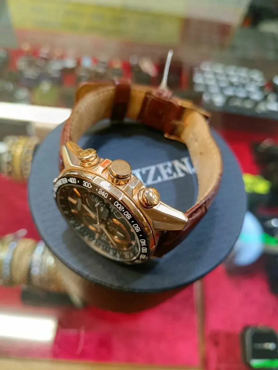 Citizen Eco-Drive WR 200 Watch, Leather Starp - Image 4
