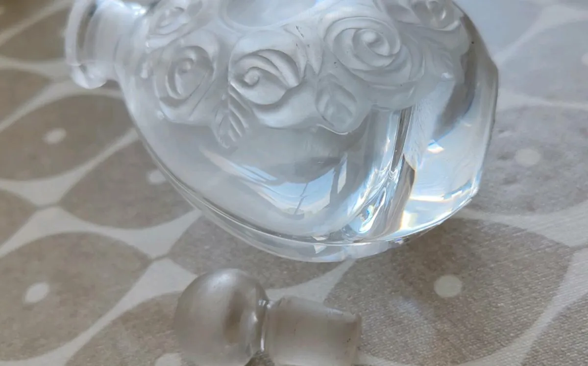 Vintage perfume bottle - Image 2