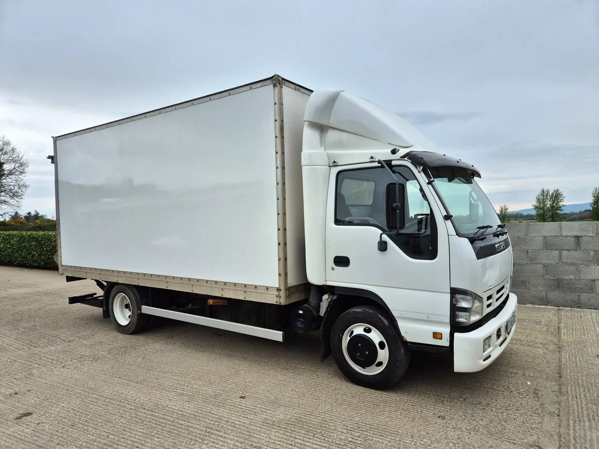 Isuzu Other 2010 - Image 1