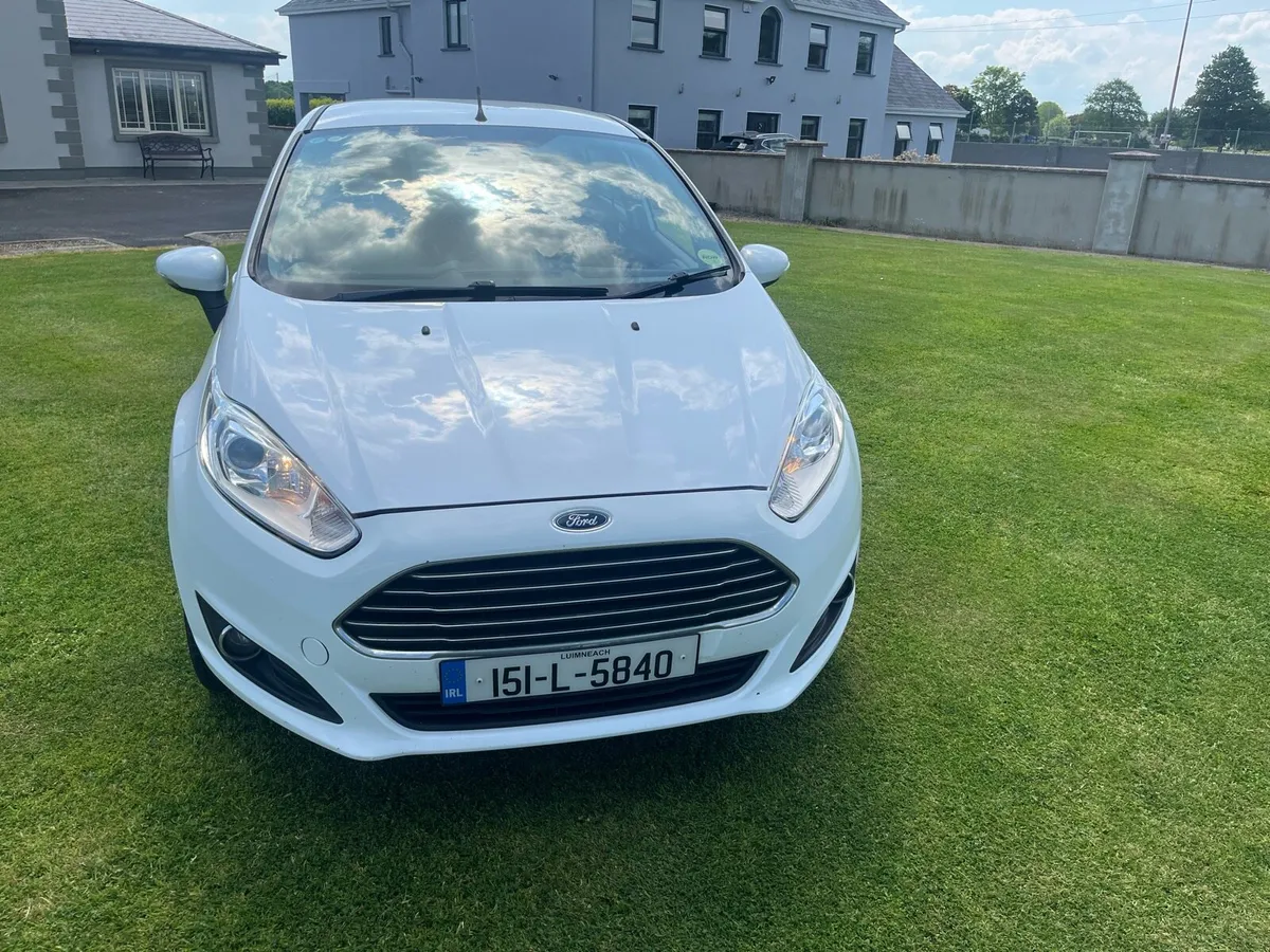 151 Ford Fiesta Zetec 1.25 low mileage - Image 1