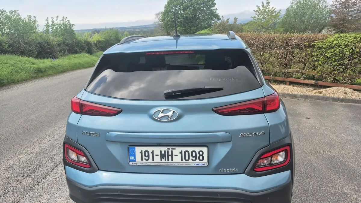 Car - Image 1
