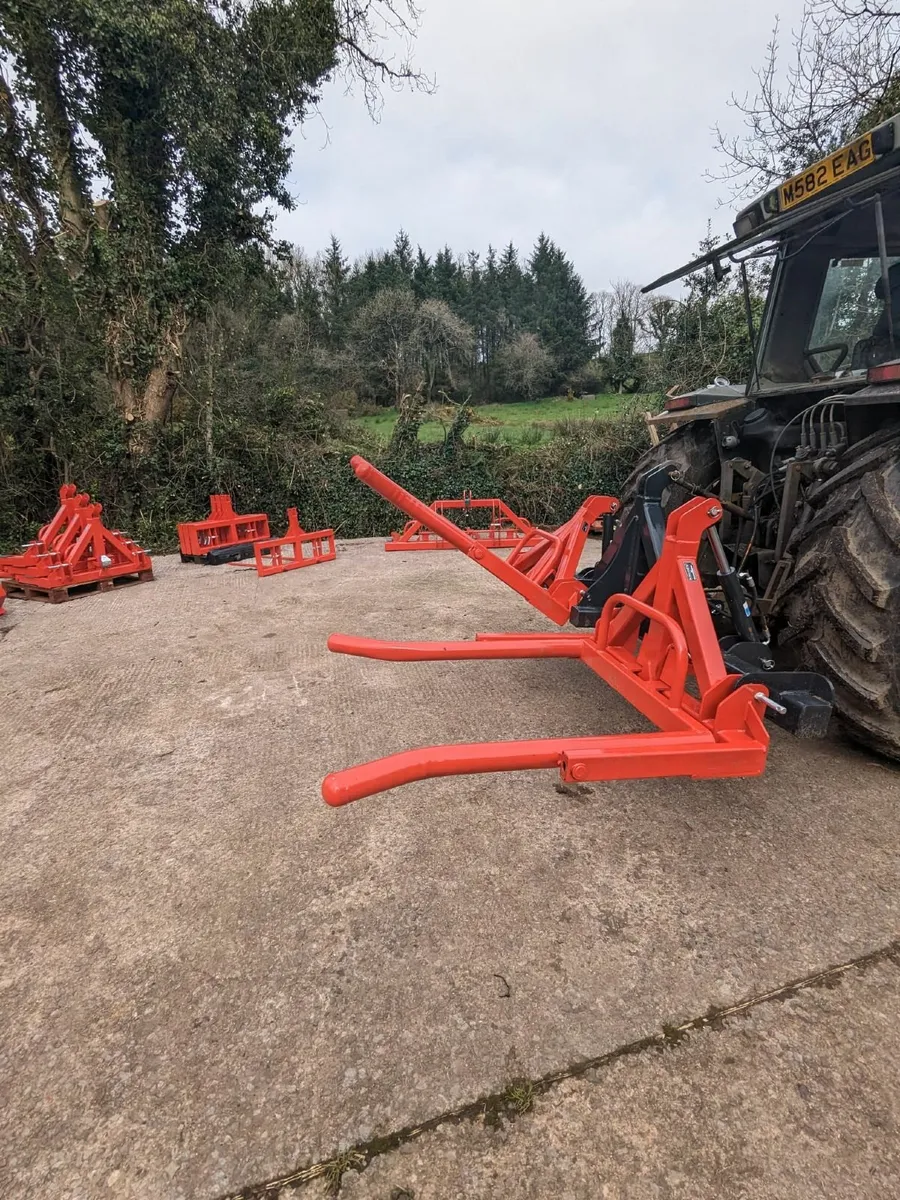 New Nugent duo Bale lifter frame - Image 2