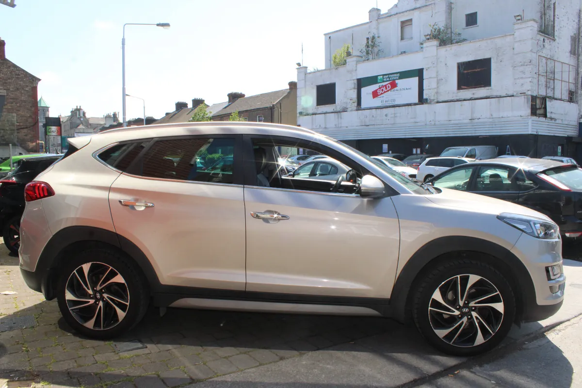 Hyundai Tucson 1.7 EXECUTIVE PLUS 2019 - Image 3