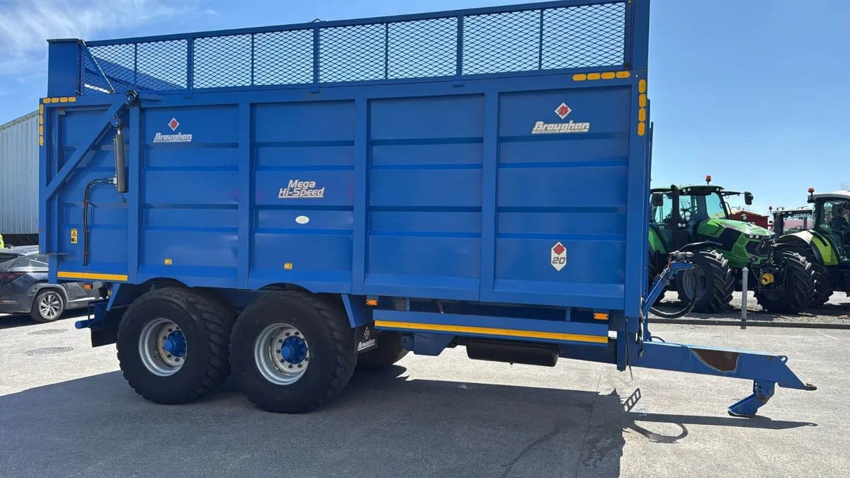 Broughan 20ft silage trailer - Image 3