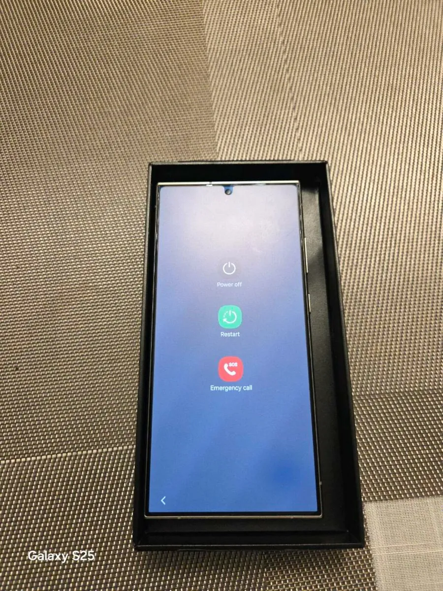 Mobile phone - Image 1