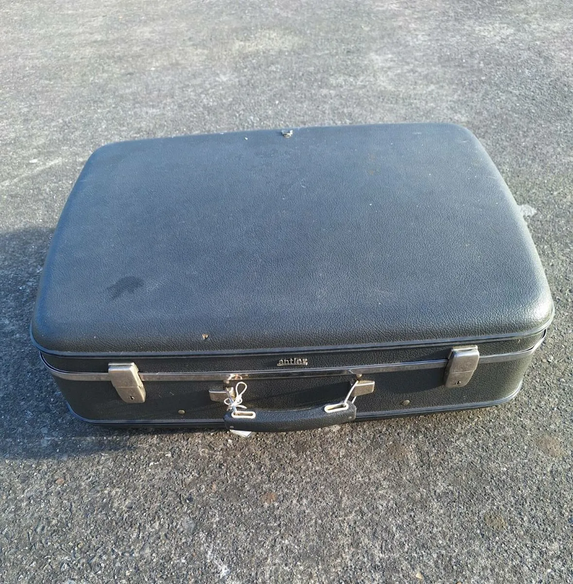Vintage Antler suitcase with key - Image 1