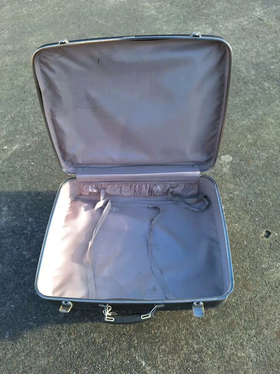 Vintage Antler suitcase with key - Image 2